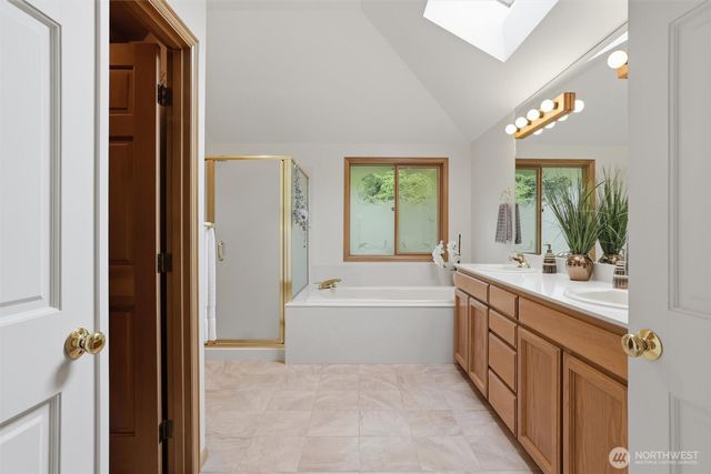 24135 SE 16th Place, Sammamish, WA 98075