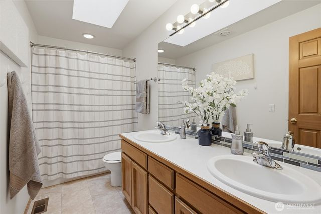 24135 SE 16th Place, Sammamish, WA 98075