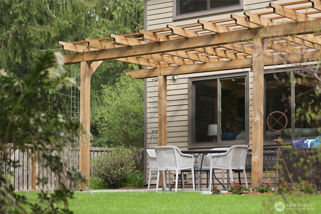 24135 SE 16th Place, Sammamish, WA 98075