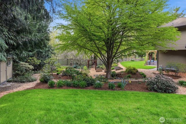 24135 SE 16th Place, Sammamish, WA 98075