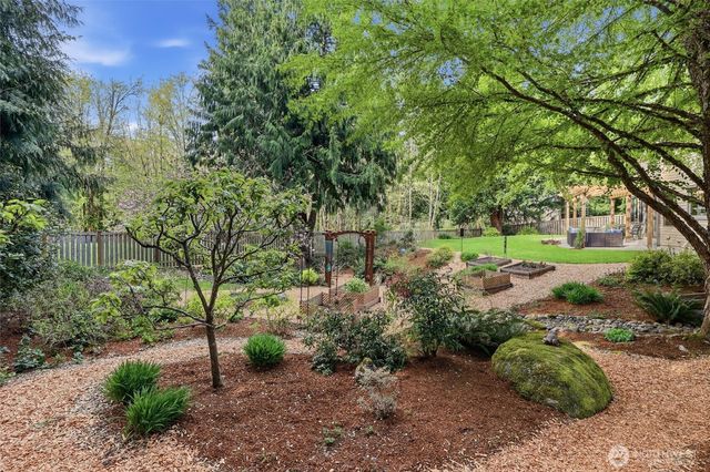 24135 SE 16th Place, Sammamish, WA 98075