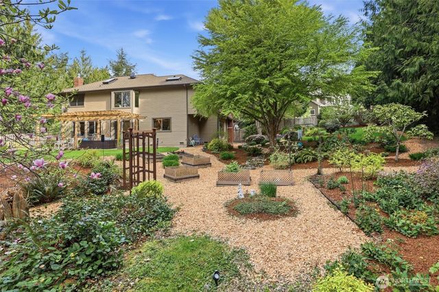 24135 SE 16th Place, Sammamish, WA 98075