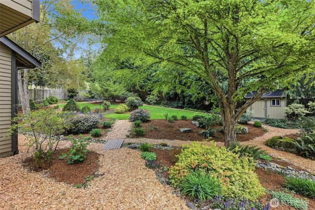 24135 SE 16th Place, Sammamish, WA 98075