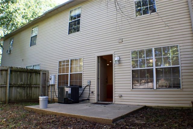 856 Peachtree Drive, Fayetteville, AR 72703