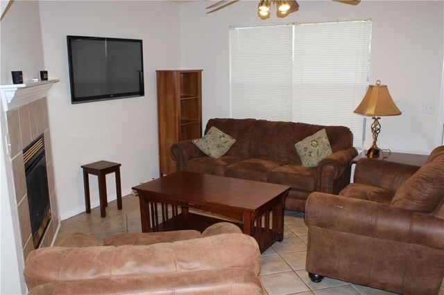 856 Peachtree Drive, Fayetteville, AR 72703