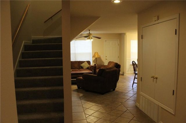 856 Peachtree Drive, Fayetteville, AR 72703