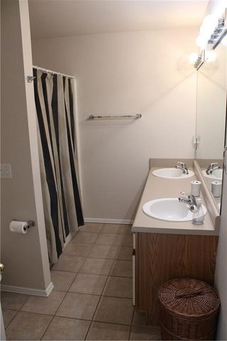 856 Peachtree Drive, Fayetteville, AR 72703