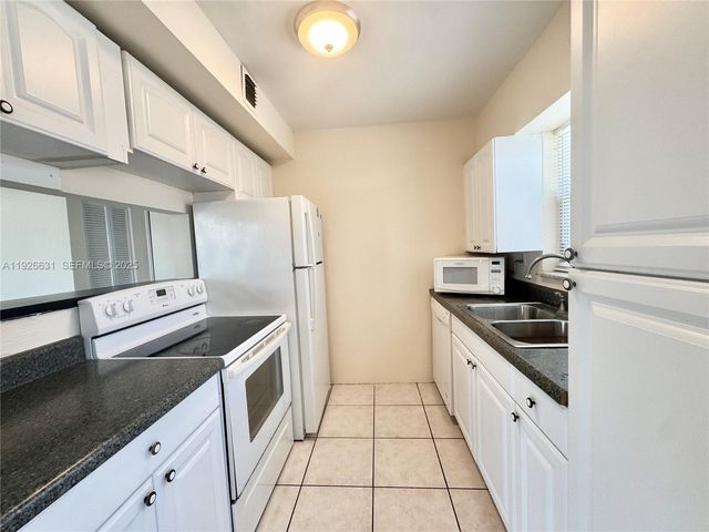 16508 NE 26th Ave 201, North Miami Beach, FL 33160