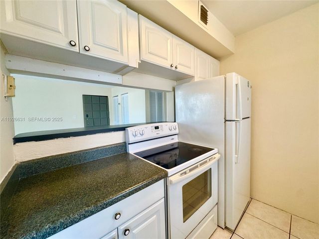 16508 NE 26th Ave 201, North Miami Beach, FL 33160