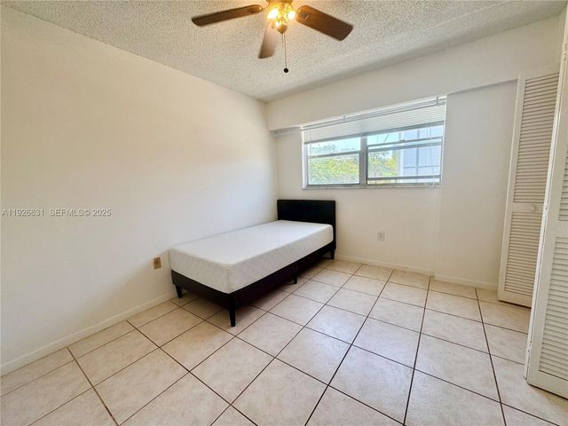 16508 NE 26th Ave 201, North Miami Beach, FL 33160