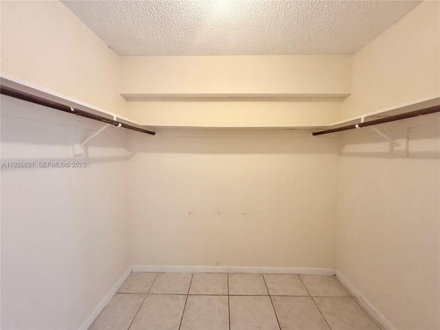 16508 NE 26th Ave 201, North Miami Beach, FL 33160