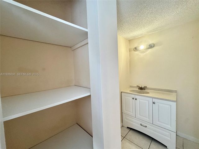 16508 NE 26th Ave 201, North Miami Beach, FL 33160