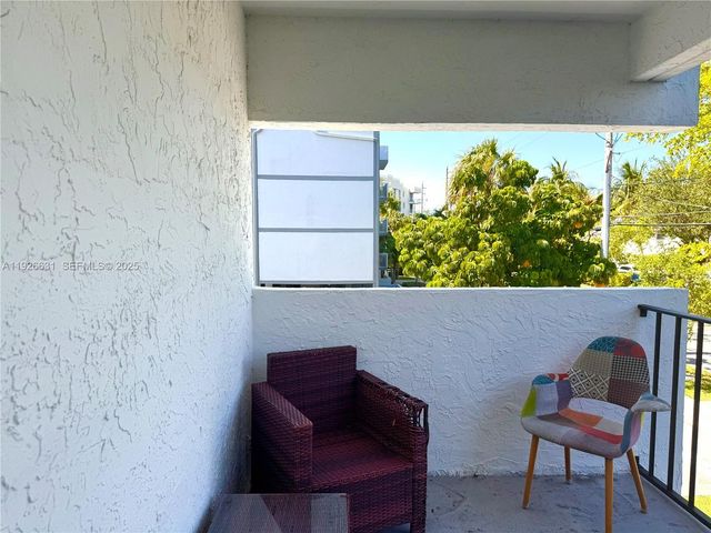 16508 NE 26th Ave 201, North Miami Beach, FL 33160