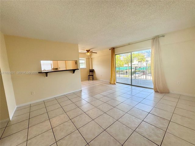 16508 NE 26th Ave 201, North Miami Beach, FL 33160