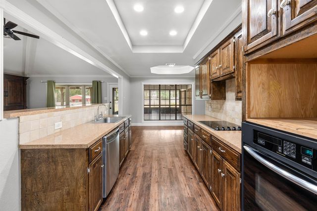 18133 Briarcrest Dr, Flint, TX 75762