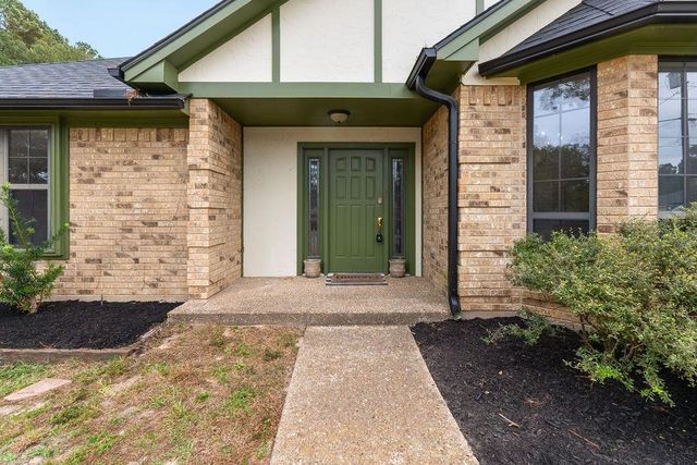 18133 Briarcrest Dr, Flint, TX 75762