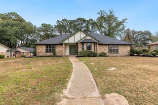 18133 Briarcrest Dr, Flint, TX 75762