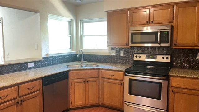 10 Evans Lane, Bella Vista, AR 72715