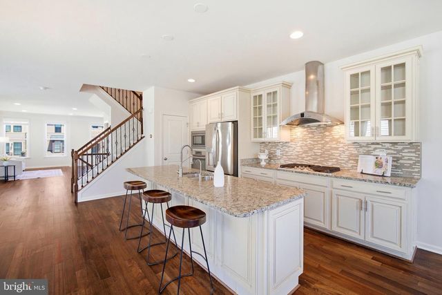 23489 EPPERSON SQ, Brambleton, VA 20148