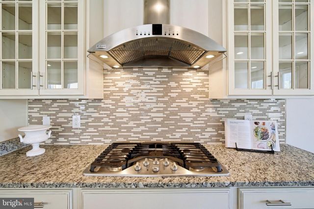 23489 EPPERSON SQ, Brambleton, VA 20148