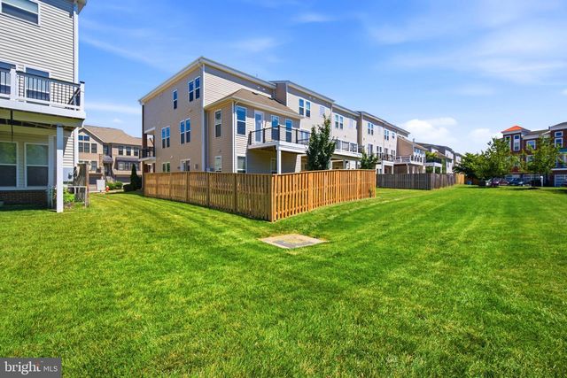 23489 EPPERSON SQ, Brambleton, VA 20148