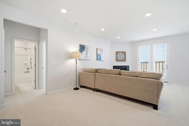 23489 EPPERSON SQ, Brambleton, VA 20148