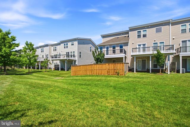 23489 EPPERSON SQ, Brambleton, VA 20148