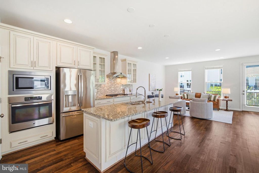 23489 EPPERSON SQ, Brambleton, VA 20148