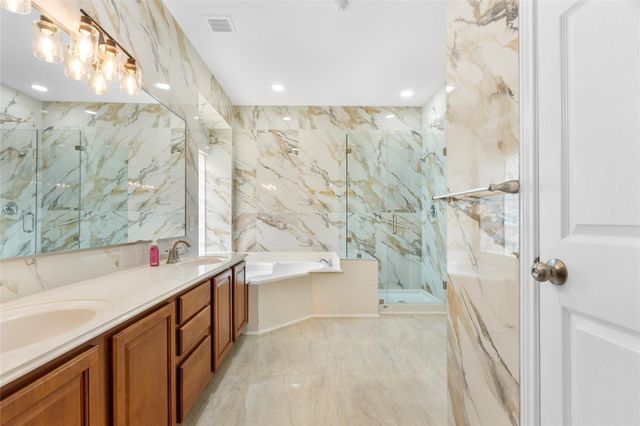 3011 Grand Lakeview Drive, Spring, TX 77388