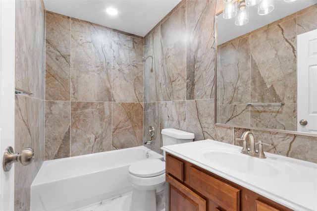 3011 Grand Lakeview Drive, Spring, TX 77388