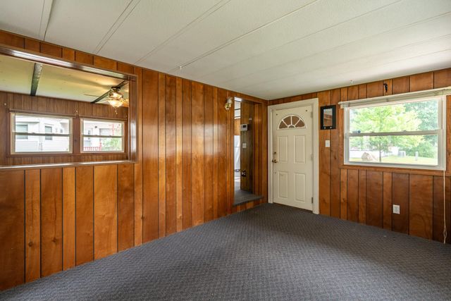 8 South Dewberry Lane, Rochester, NH 03867