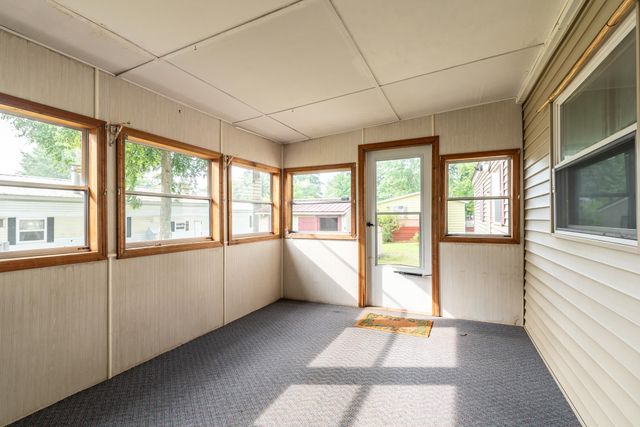8 South Dewberry Lane, Rochester, NH 03867