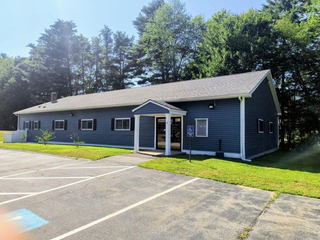 8 South Dewberry Lane, Rochester, NH 03867