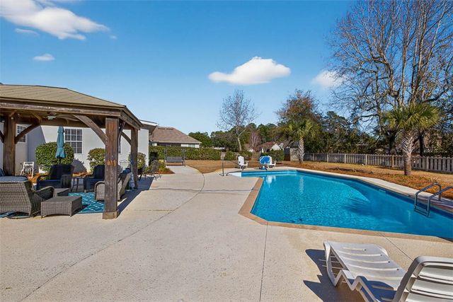 332 Edge Water Drive, Brunswick, GA 31525