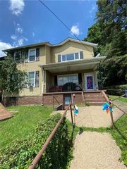 807 Thompson St, Wilkins Twp, PA 15145