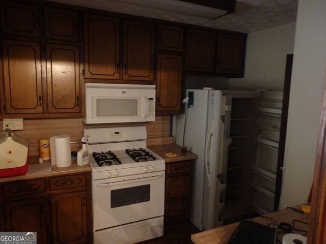 1307 Heritage Court, Hampton, GA 30228