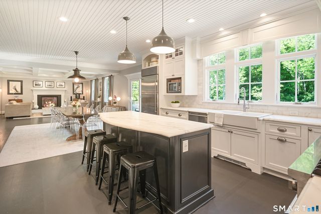 16 Overbrook Lane, Darien, CT 06820