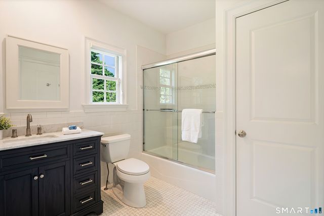 16 Overbrook Lane, Darien, CT 06820