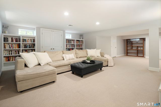 16 Overbrook Lane, Darien, CT 06820