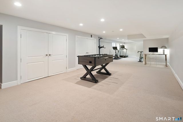 16 Overbrook Lane, Darien, CT 06820