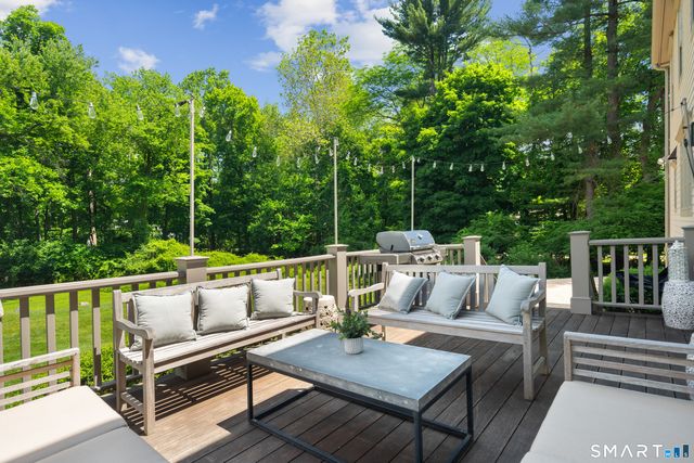 16 Overbrook Lane, Darien, CT 06820