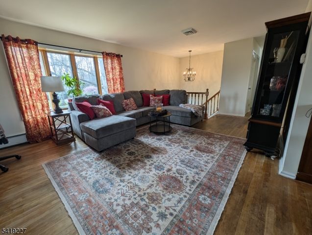 150 Victoria Dr, Clark Twp., NJ 07066