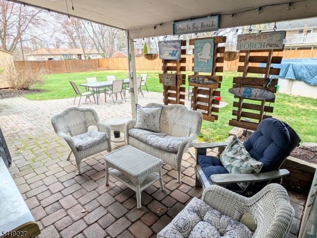 150 Victoria Dr, Clark Twp., NJ 07066