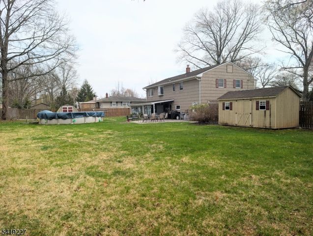 150 Victoria Dr, Clark Twp., NJ 07066