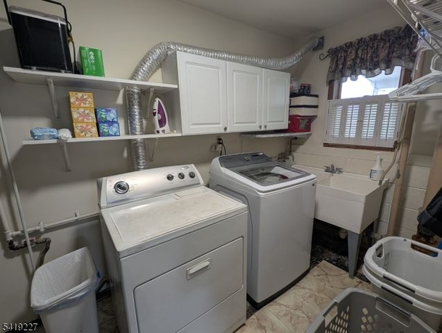 150 Victoria Dr, Clark Twp., NJ 07066