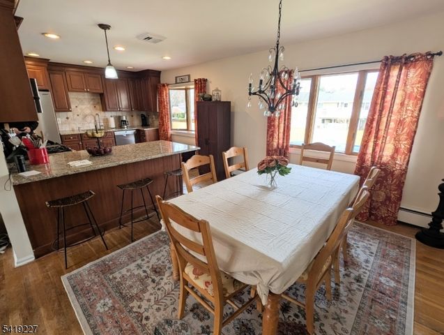 150 Victoria Dr, Clark Twp., NJ 07066