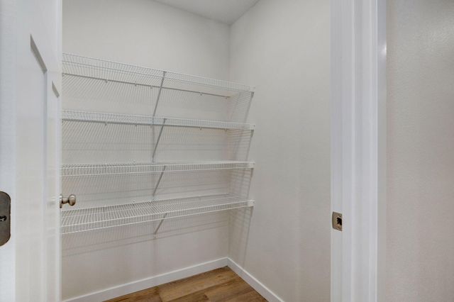 1107 E Smith Street, Springfield, MO 65803