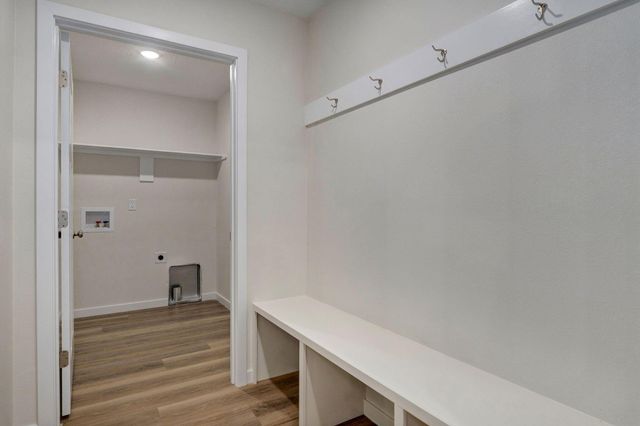 1107 E Smith Street, Springfield, MO 65803