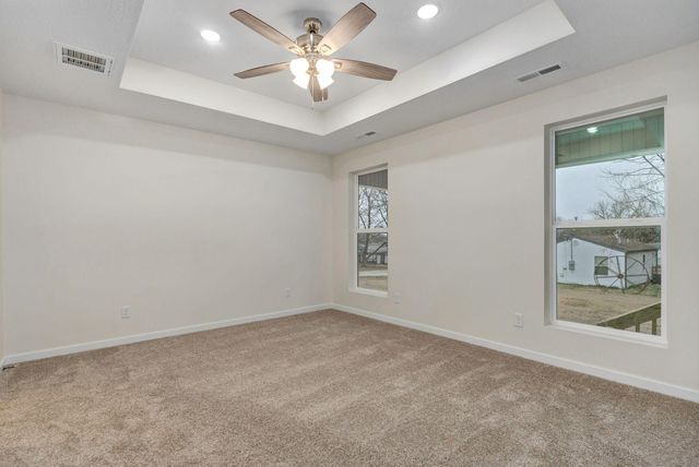 1107 E Smith Street, Springfield, MO 65803