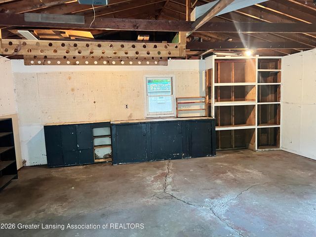 4902 Tressa Drive, Lansing, MI 48910